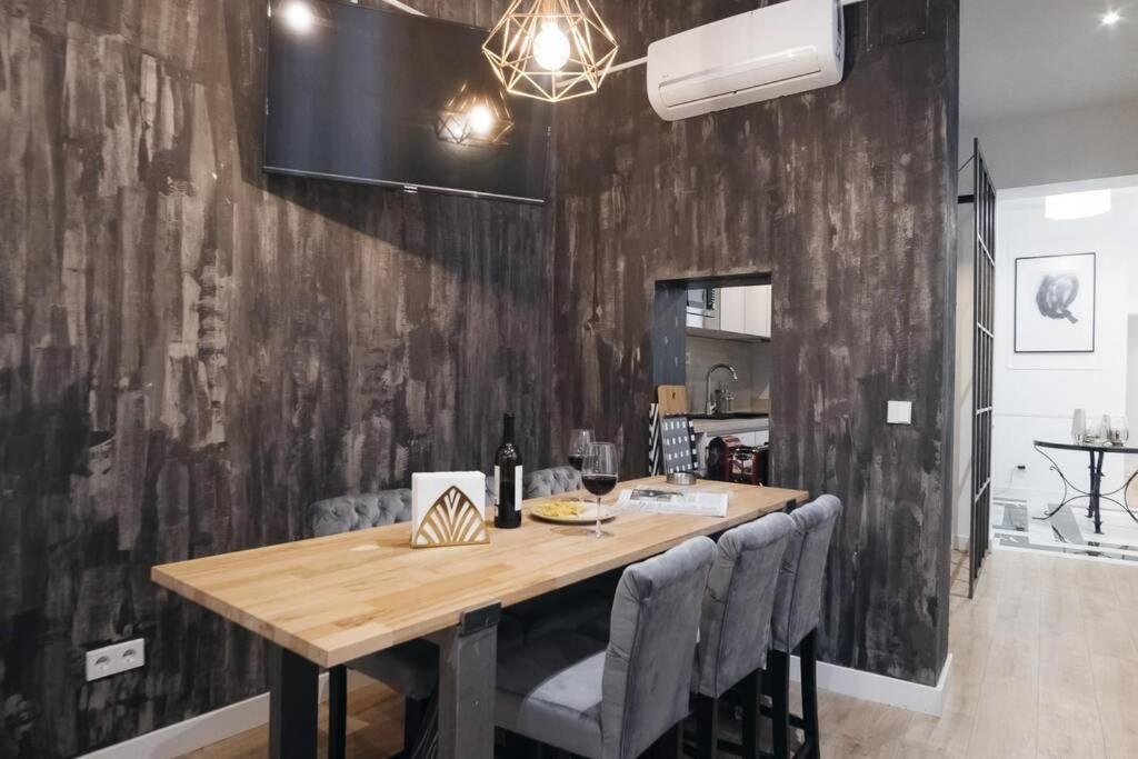 Apartamentos Plaza De Pedro Zerolo III Мадрид Екстериор снимка