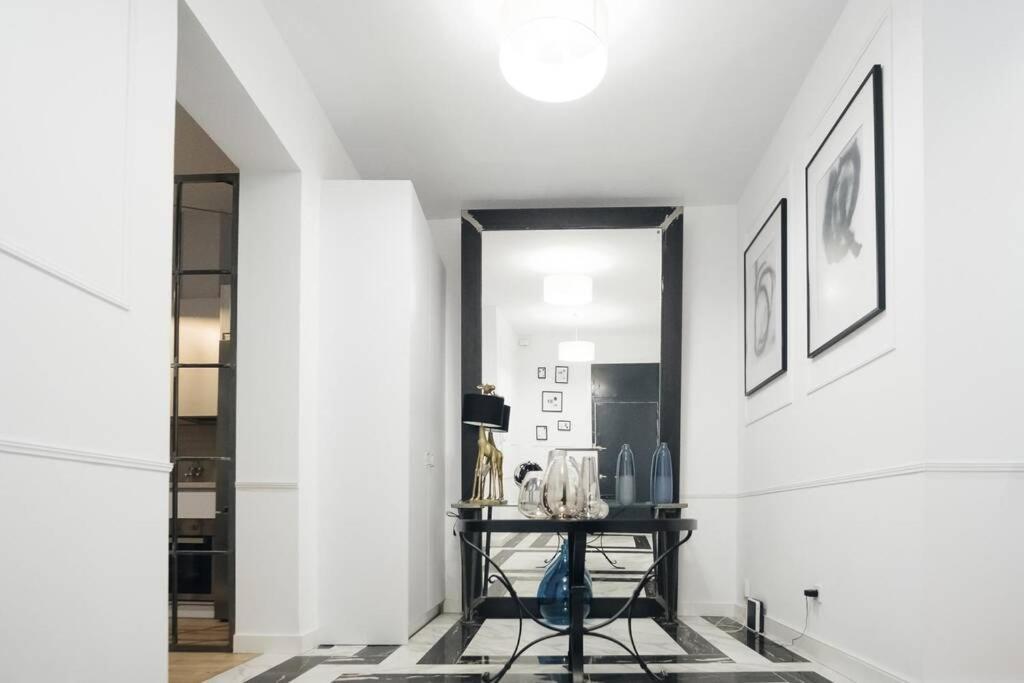 Apartamentos Plaza De Pedro Zerolo III Мадрид Екстериор снимка