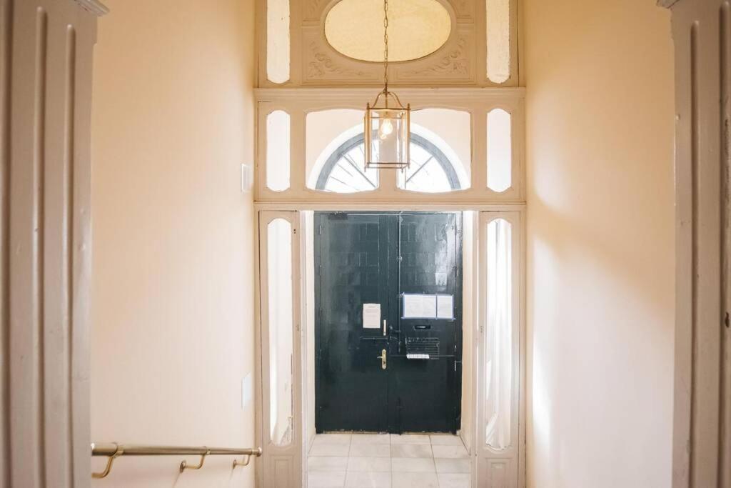 Apartamentos Plaza De Pedro Zerolo III Мадрид Екстериор снимка