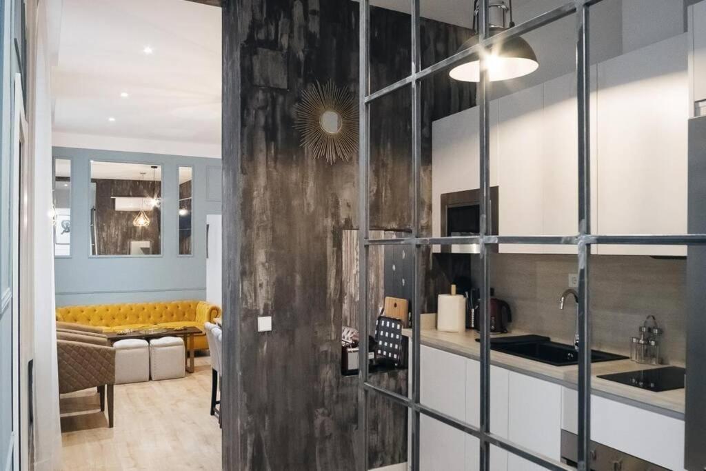 Apartamentos Plaza De Pedro Zerolo III Мадрид Екстериор снимка