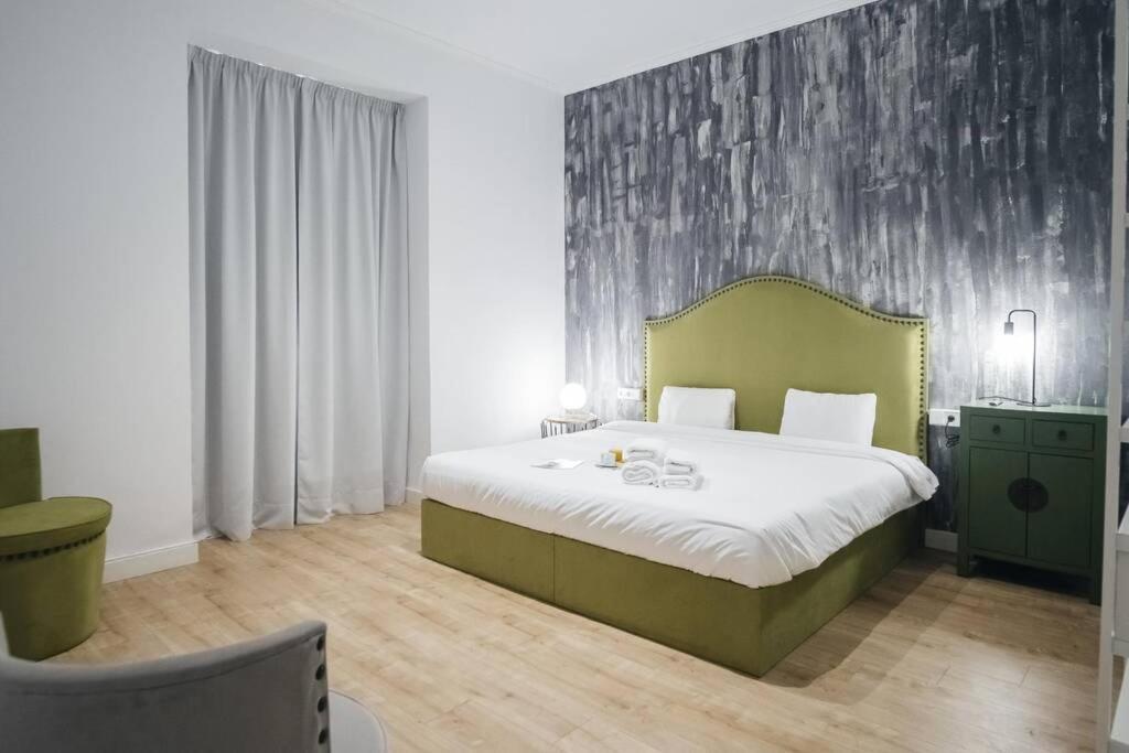 Apartamentos Plaza De Pedro Zerolo III Мадрид Екстериор снимка